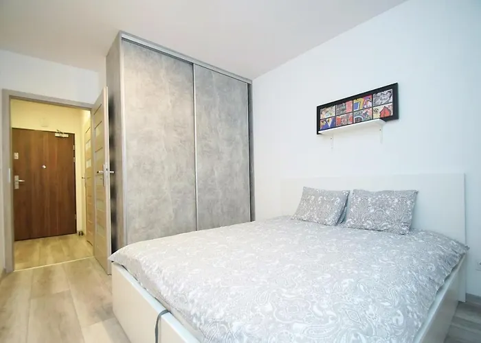 Katowice, 3 Stawy - Pulaskiego, Free Parking Κατοβίτσε